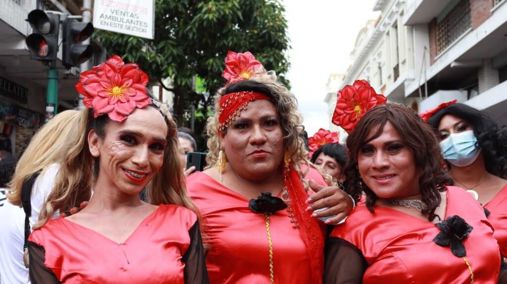 FotografÃas de MarÃa Jossé España x Resisters en el Desfile del Orgullo de la Diversidad Sexual en Guatemala, el 25 de junio de 2022. Mujeres queer, lesbianas, bi, trans, demisexuales y mucha diversidad más, recorrieron las calles en una fiesta de resistencia.